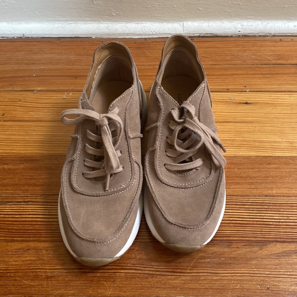 Suede Lucky Brand sneakers - Picture 2 of 5
